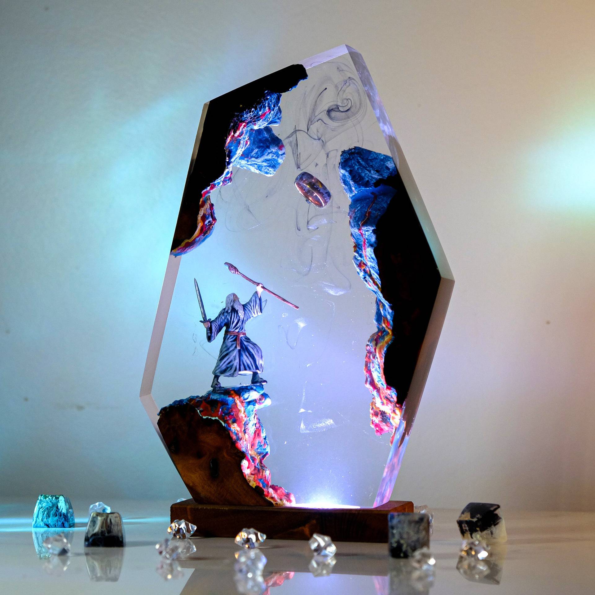 Luminária de Resina com Figura - Home Decor Resin avaliação e preço