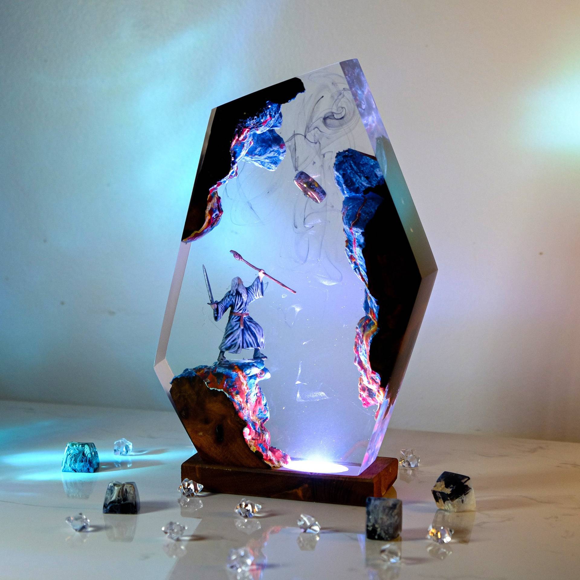 Luminária de Resina com Figura - Home Decor Resin avaliação e preço